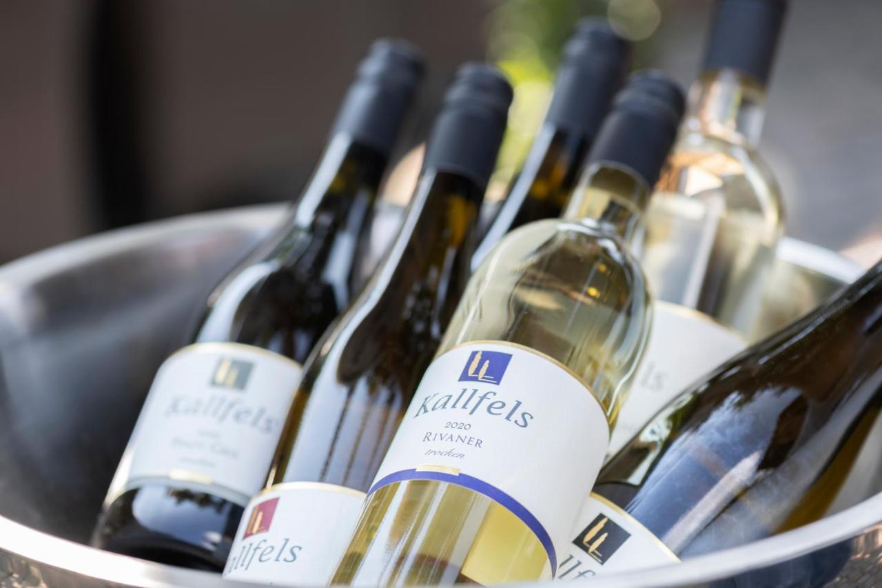Wein Und Landhaus Kallfels Kröv Екстериор снимка